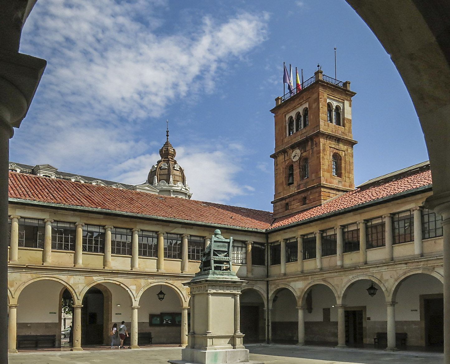 Claustro de la Universidad de Oviedo